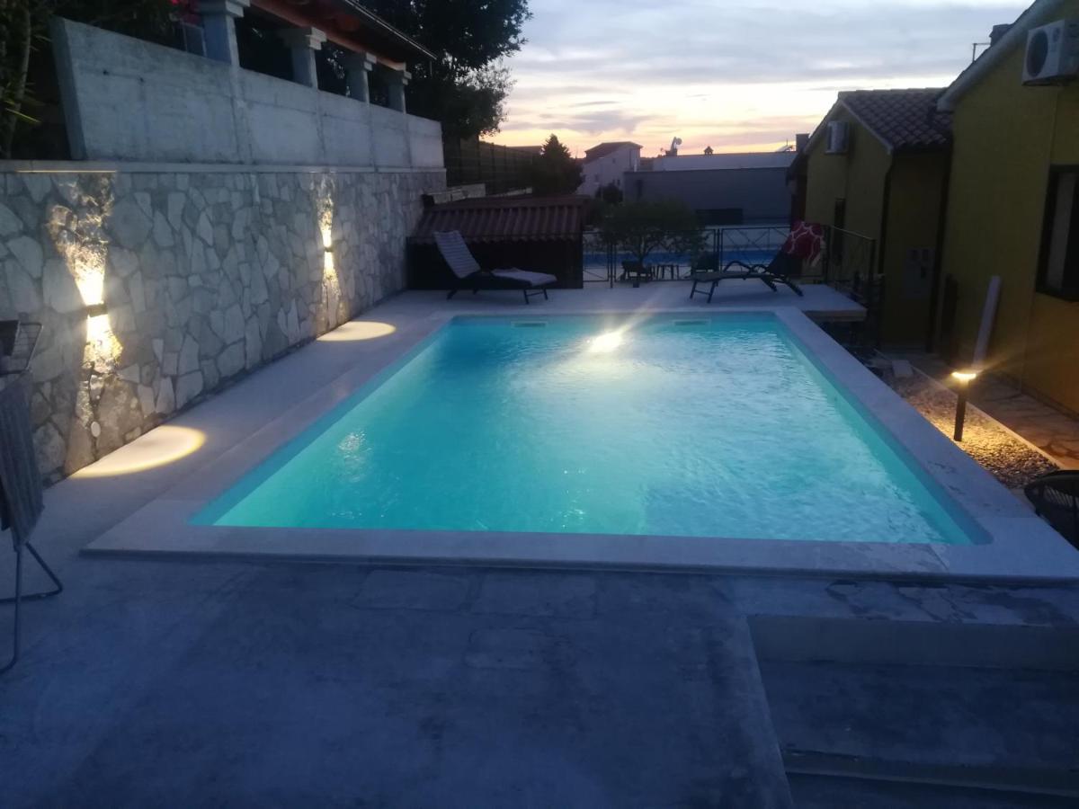 Kamenjak Volme, Cousy House With Pool Banjole Bagian luar foto